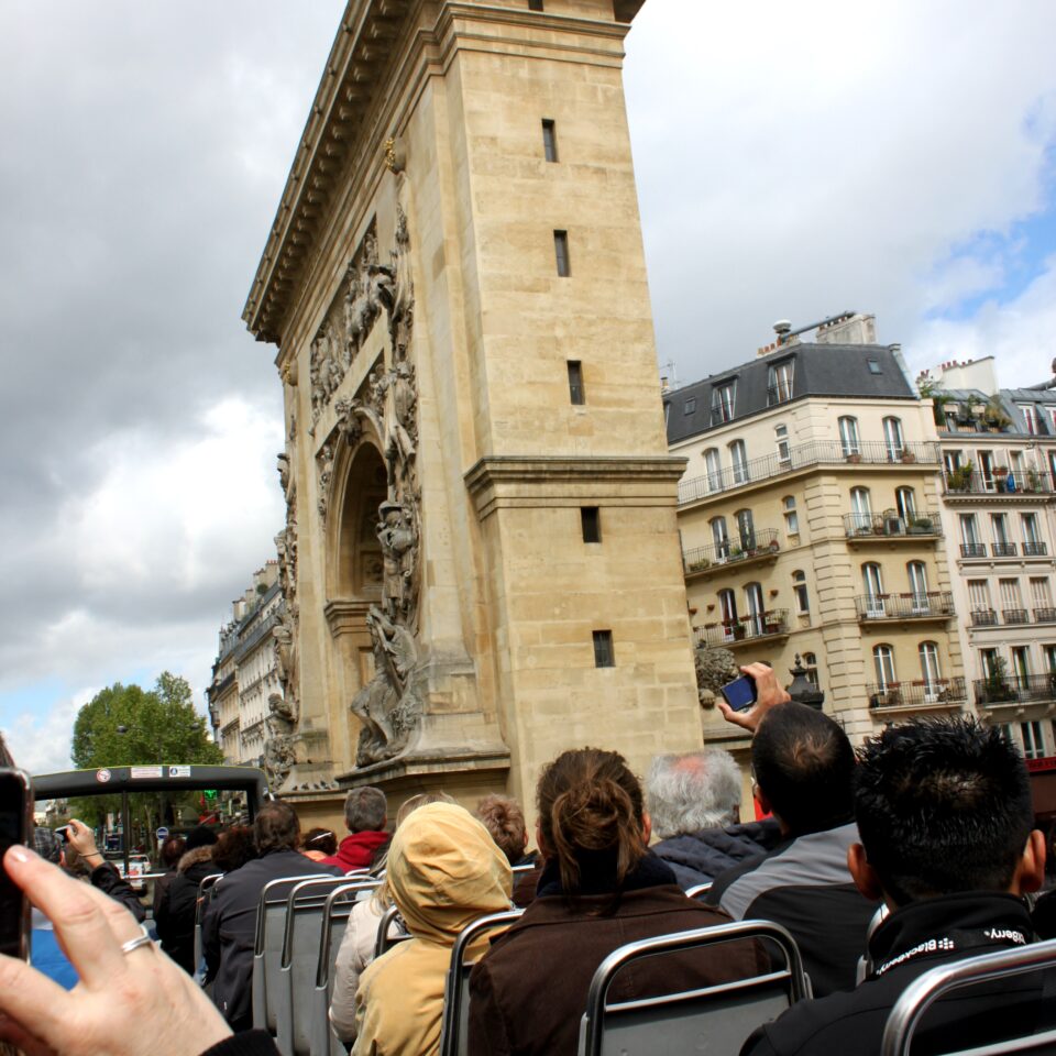 L 'Open Tour -- Hop On Hop Off Buses in Paris