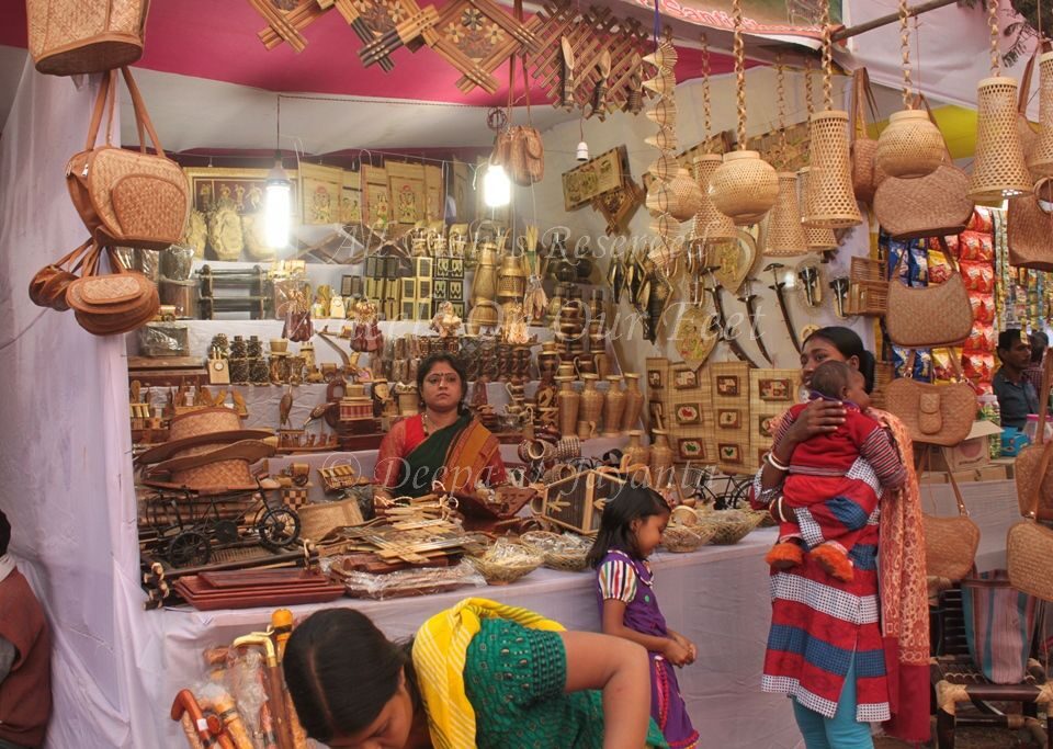 Arts & Crafts @Poush Mela-- Shopping in Shantiniketan