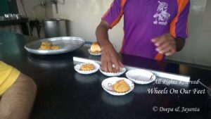 Stop by Shri Dutt Vada Pav while driving to Kashi in Maharashtra