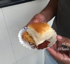 Stop by Shri Dutt Vada Pav while driving to Kashi in Maharashtra