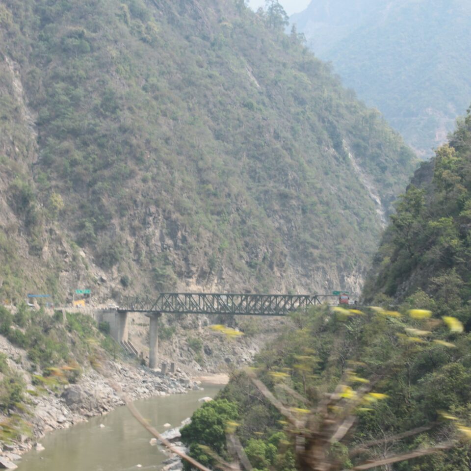 The 2nd Halt in Uttarakhand Road-trip -- Abbott Mount: Drive from Jeolikote to Abbott Mount