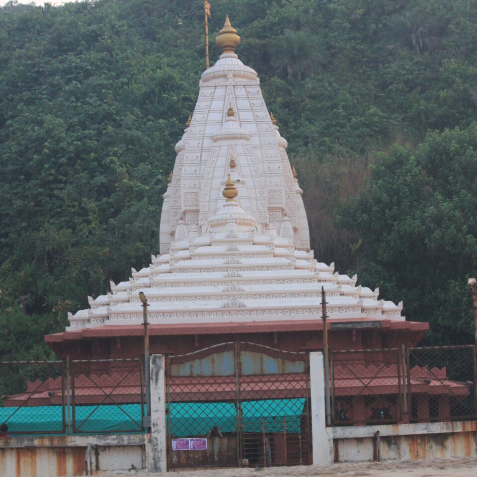 Sight-Seeing in Ganapatiphule -- Ganapati Temple