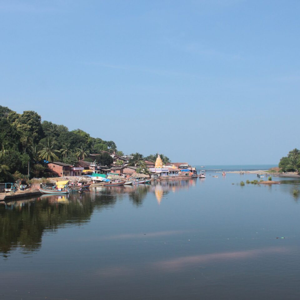 Sight-seeing in Ganapatiphule -- Ganapatiphule-Jaigad Drive