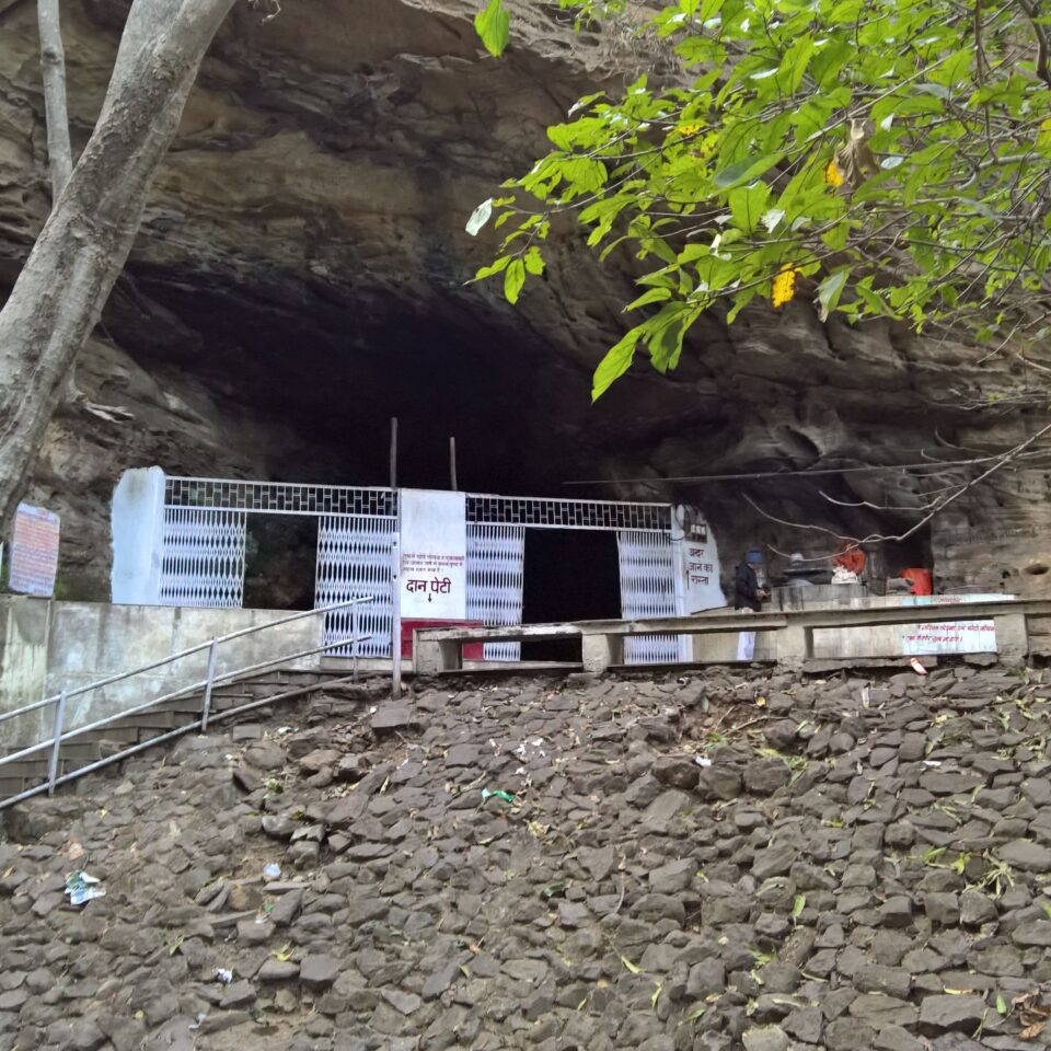 Sight seeing in Panchmarhi -- Bada Mahadev