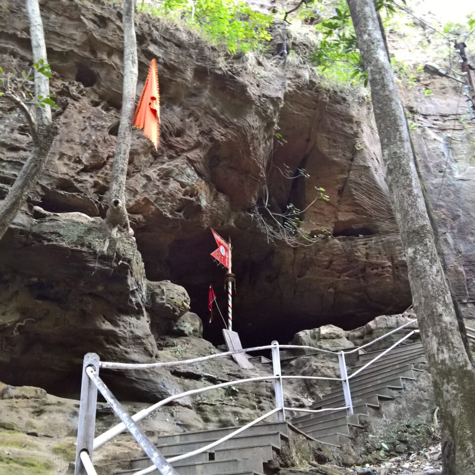 Sight seeing in Panchmarhi -- Bada Mahadev