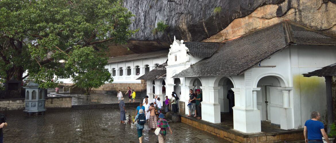 Dambulla Cave Tour, Sri Lanka