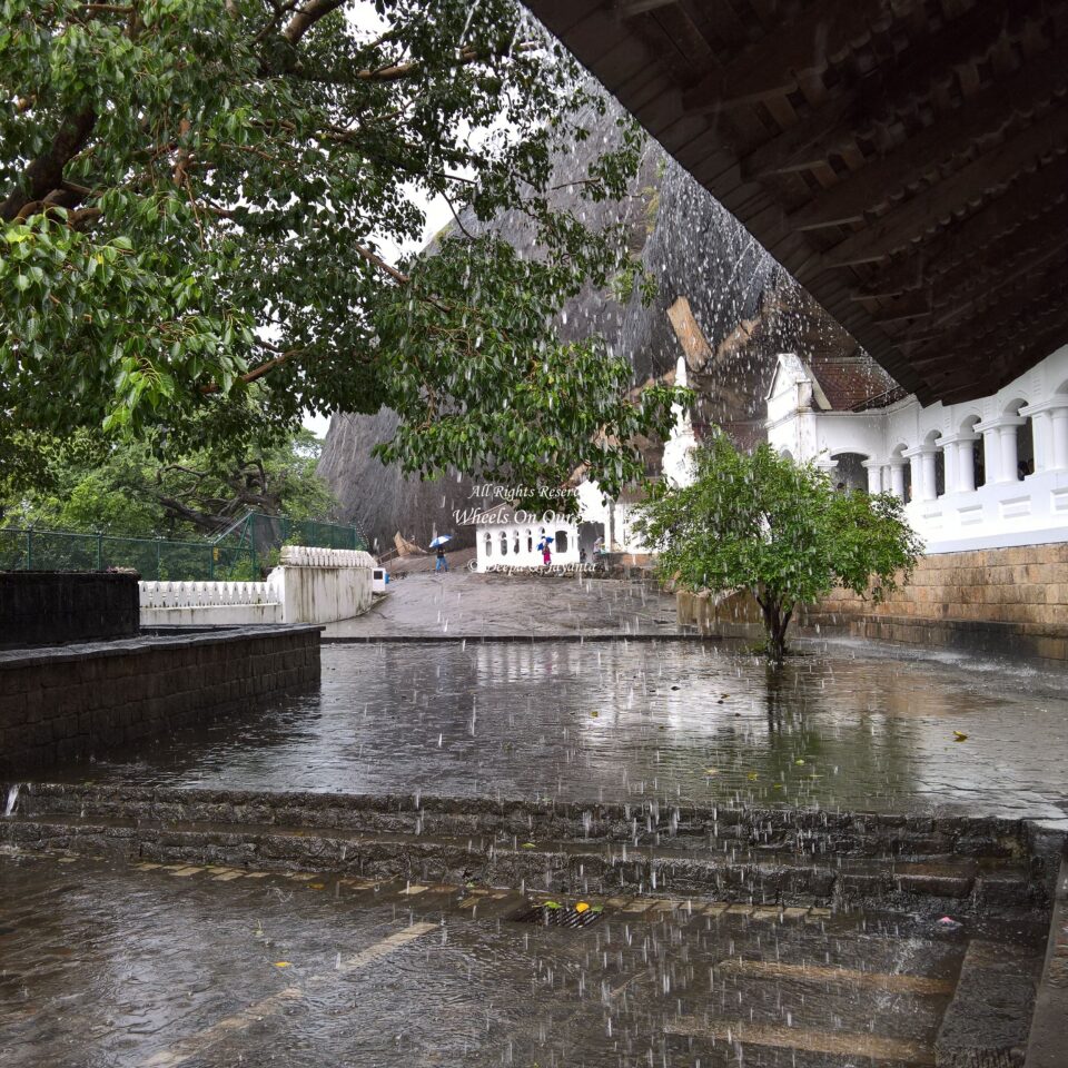 Dambulla Cave Tour, Sri Lanka